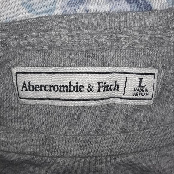 Abercrombie & Fitch ladies size large gray crop top w/ruffled bottom - Picture 4 of 4